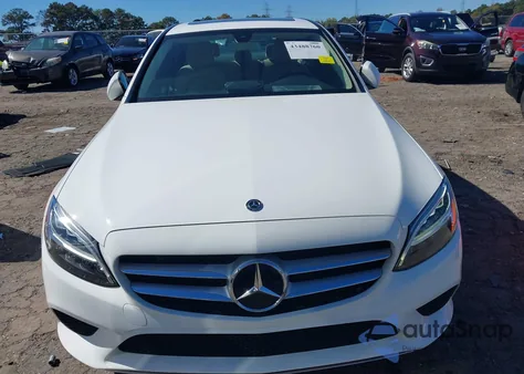 2019 Mercedes-Benz C 300 z USA, uszkodzony, nr VIN WDDWF8DB0KR484663